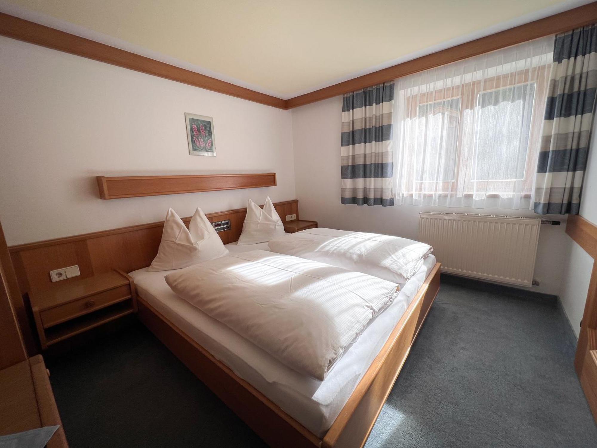 Haus Spieleck Bed and Breakfast Σάαλμπαχ-Χίντεργκλεμ Δωμάτιο φωτογραφία
