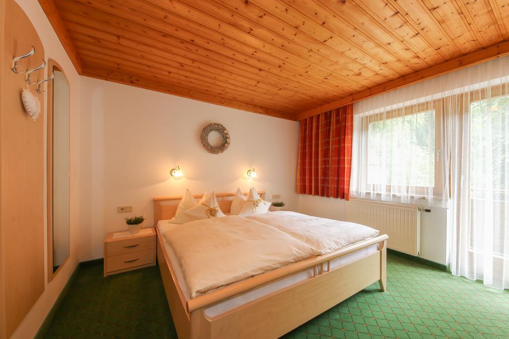 Haus Spieleck Bed and Breakfast Σάαλμπαχ-Χίντεργκλεμ Εξωτερικό φωτογραφία