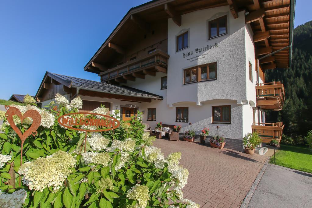 Haus Spieleck Bed and Breakfast Σάαλμπαχ-Χίντεργκλεμ Εξωτερικό φωτογραφία